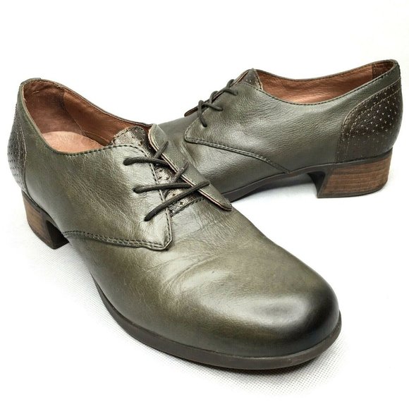 dansko oxford louise